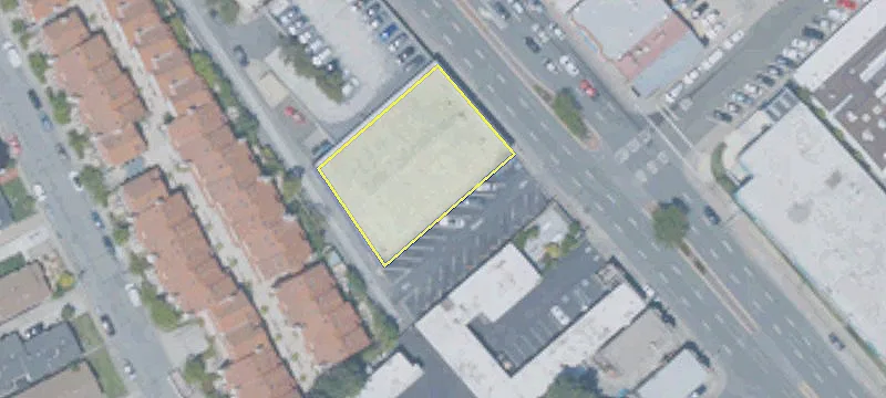 2028 El Camino Real