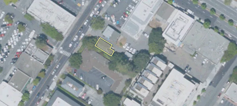 615 Menlo Ave