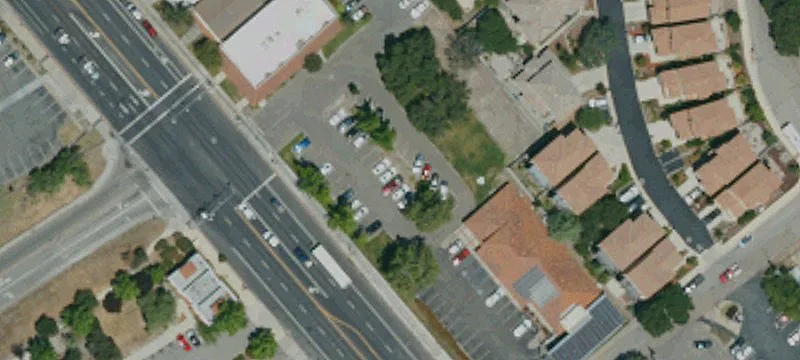 9525 El Camino Real