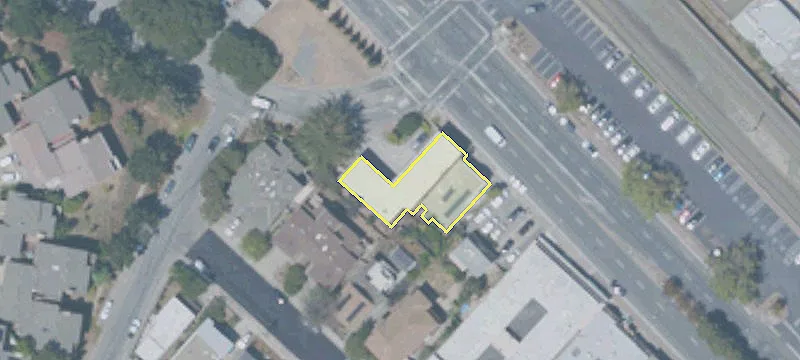 800 El Camino Real