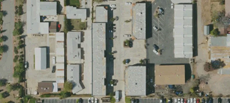 525 Ave L L
