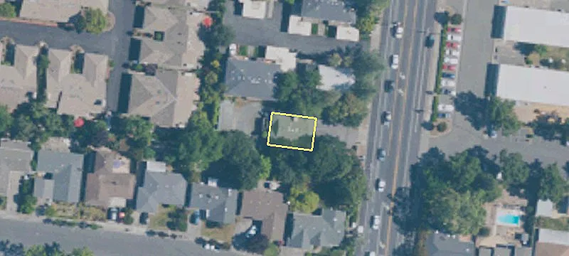 699 5th W St