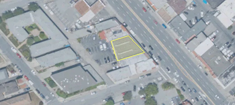 2322 El Camino Real
