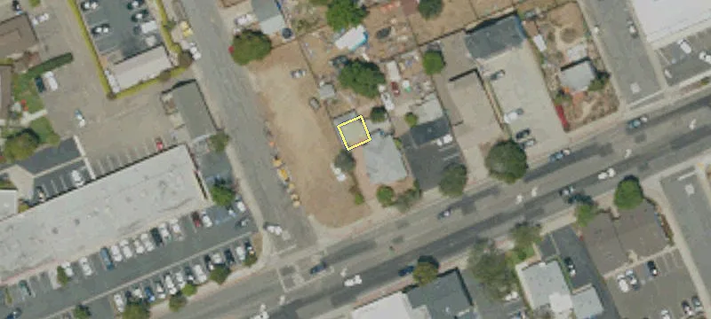 718 Grand Ave