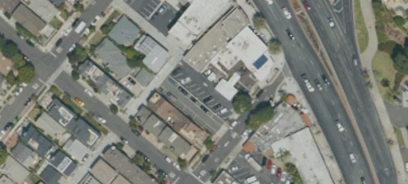 711 Carnation Ave