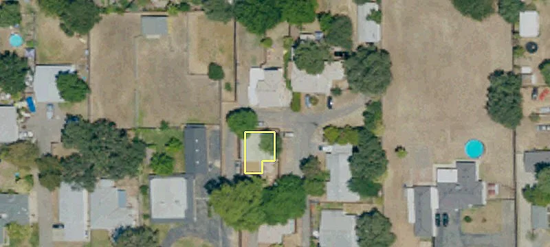 7603 Twin Oaks Ave