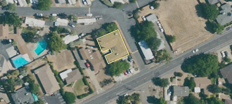 2635 Edison Ave