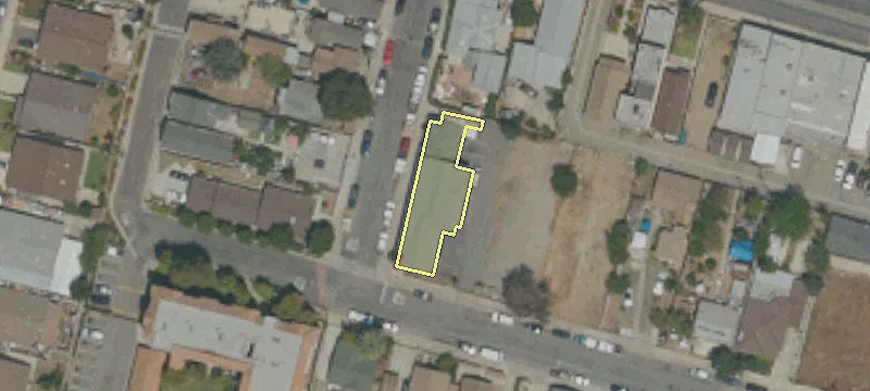 320 Walnut Ave