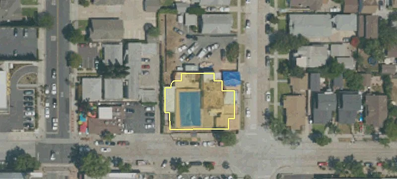 137 Maple Ave