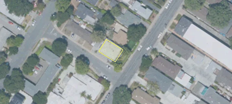 780 Roble Ave