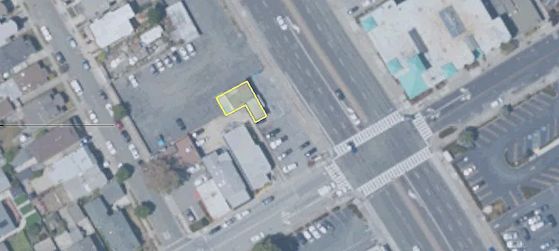 501 El Camino Real