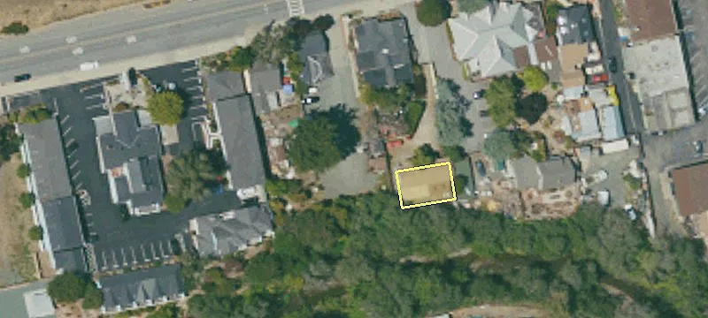 1940 Main St