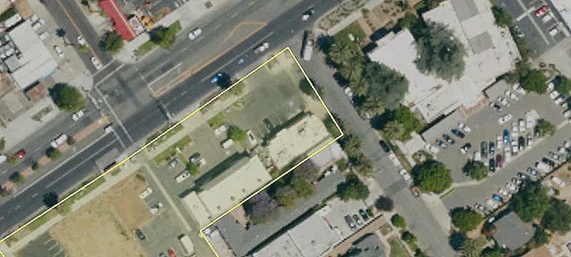 9580 Magnolia Ave