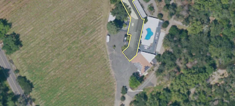 3198 Redwood Rd