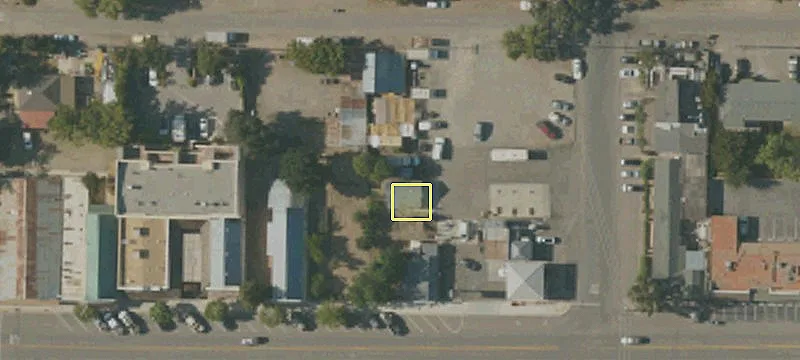3585 Sagunto St