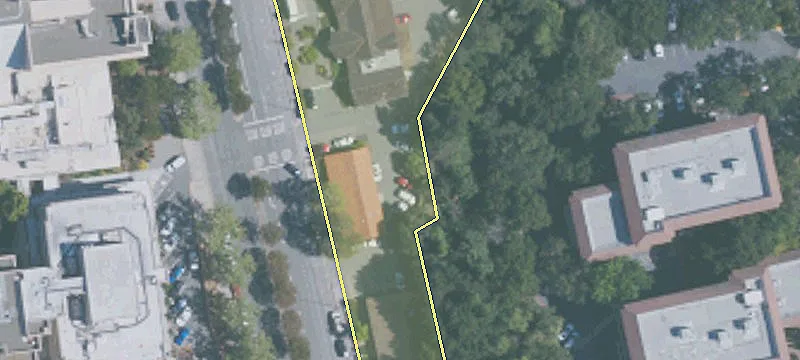 1432 Main St