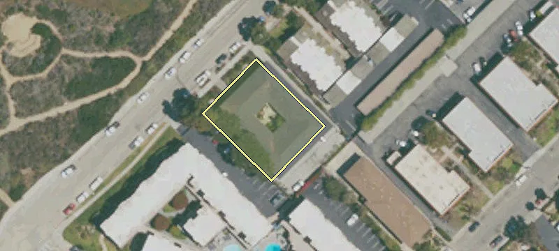 126 Ash Ave