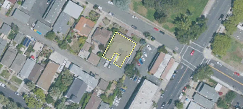 118 K St