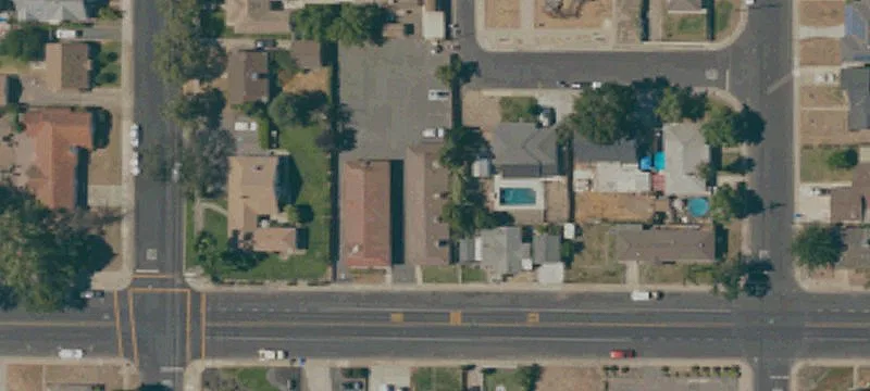 425 Ctr St