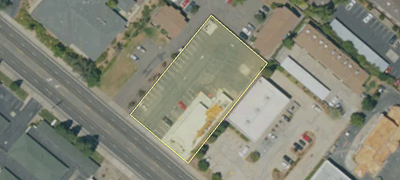 329 Lk Blvd