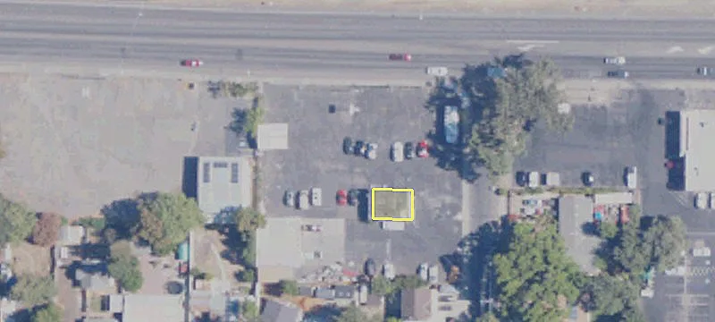 1272 Main St