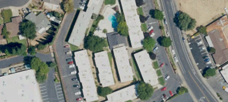 2051 La Loma Dr