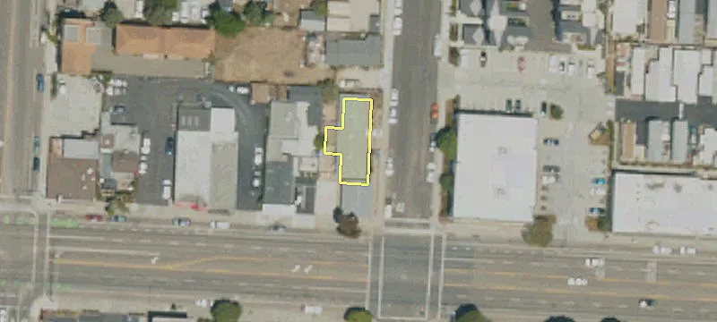 1391 Grand Ave