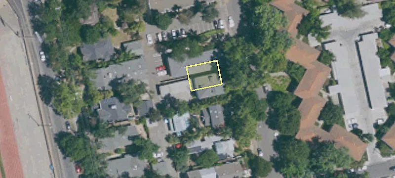 419 University Ave