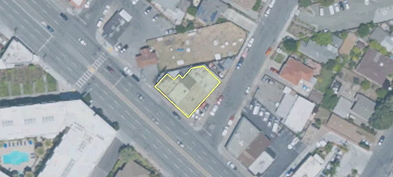 2627 El Camino Real