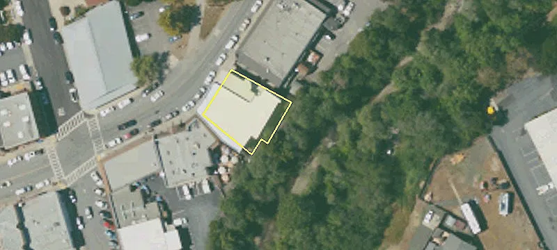 2338 Main St