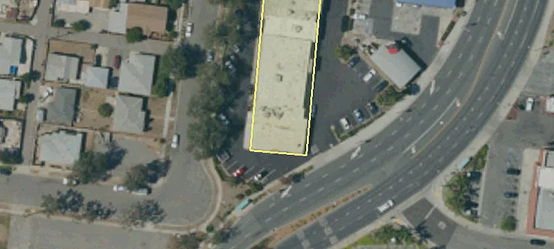 324 Main St