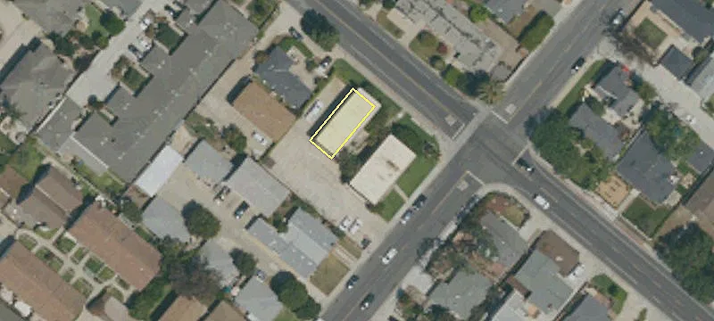 2597 Orange Ave