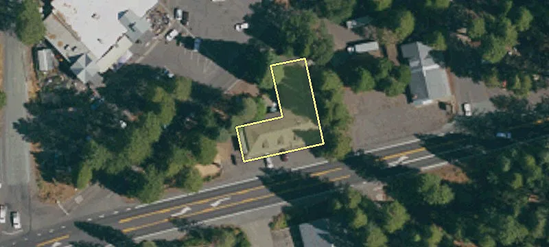 890 Hwy 4th 4
