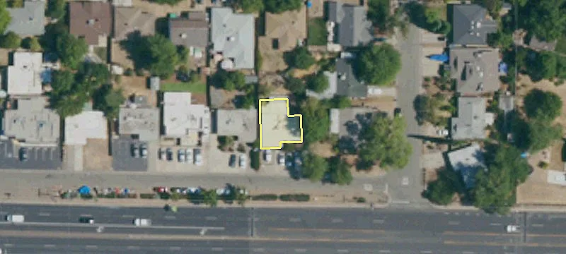 2221 El Camino Ave