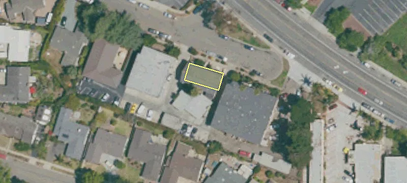 990 Concha Loma Dr