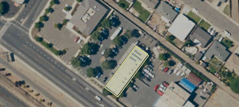 923 Moffat Blvd
