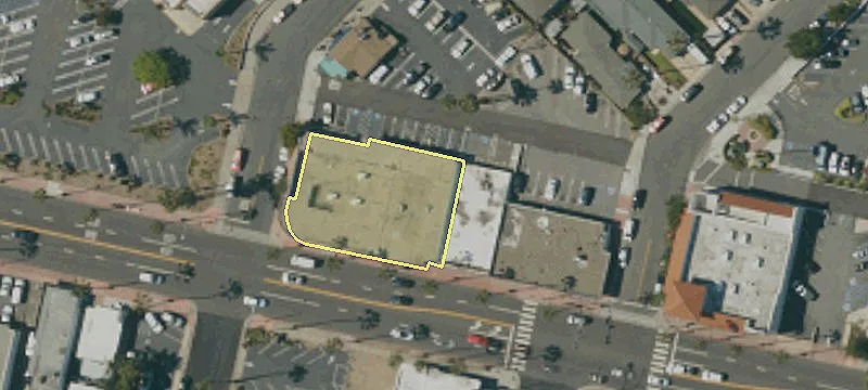 713 El Camino Real