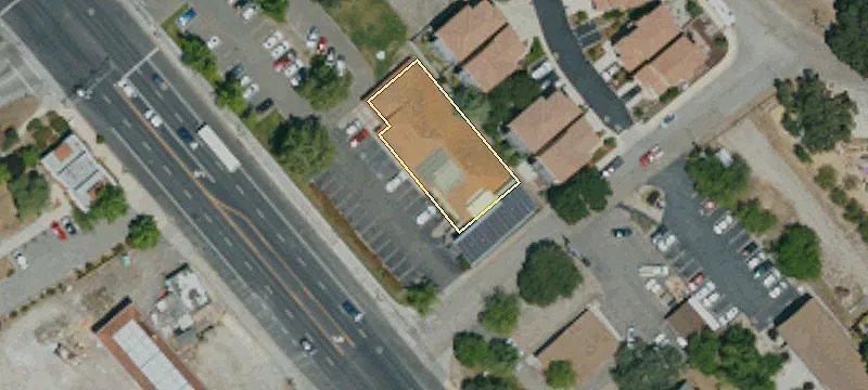 9575 El Camino Real