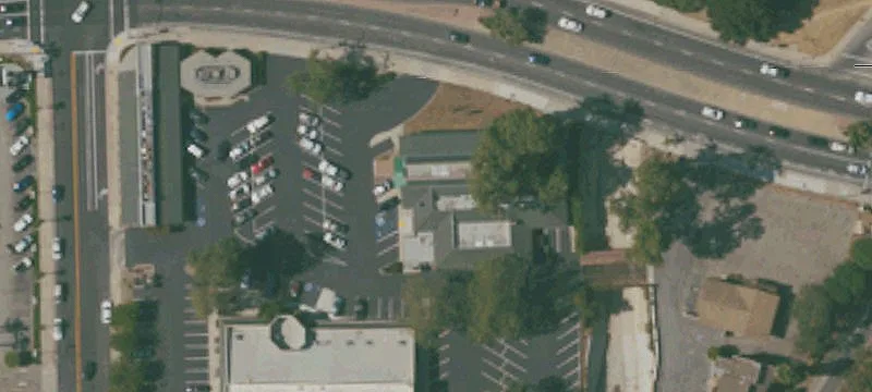 5555 Hollister Ave