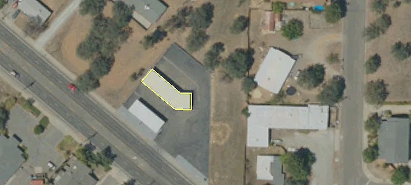 747 Lk Blvd