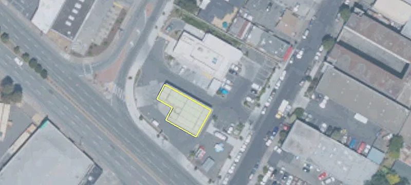 2215 El Camino Real