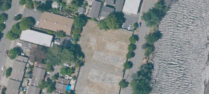 251 Riverside Dr