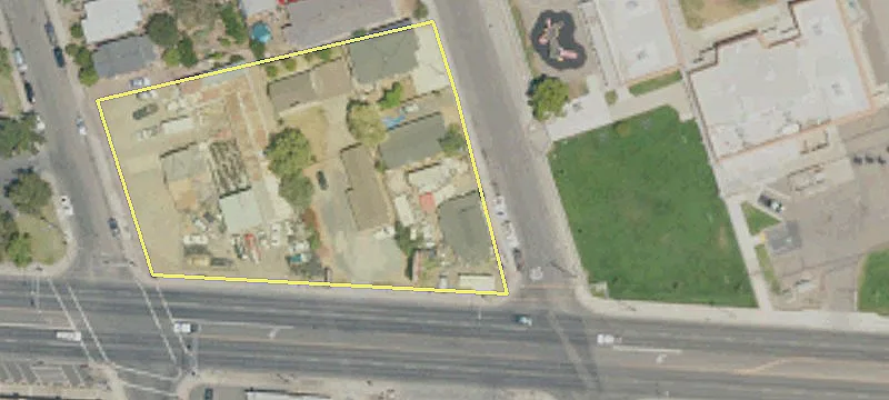 3439 Main St