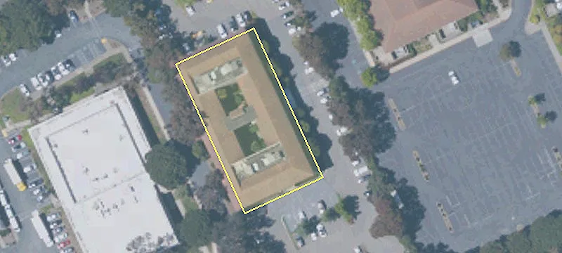 1001 Sneath Ln