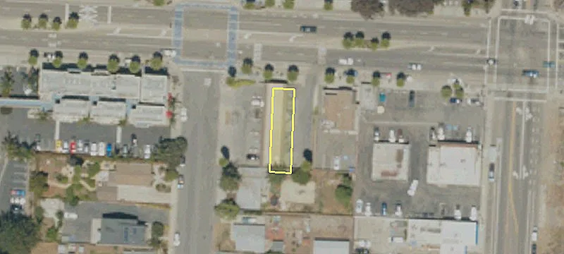 320 Grand Ave