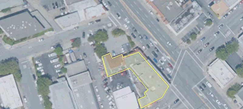 2440 El Camino Real