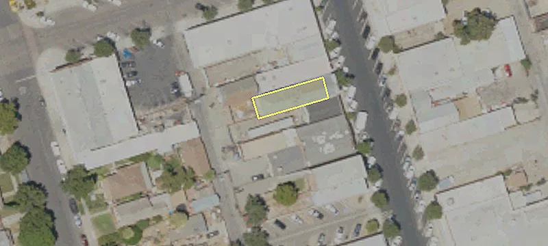 1423 Main St