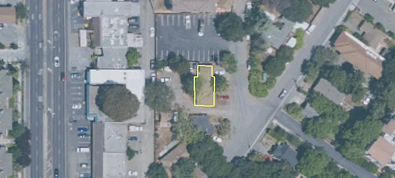 942 Acacia Ave