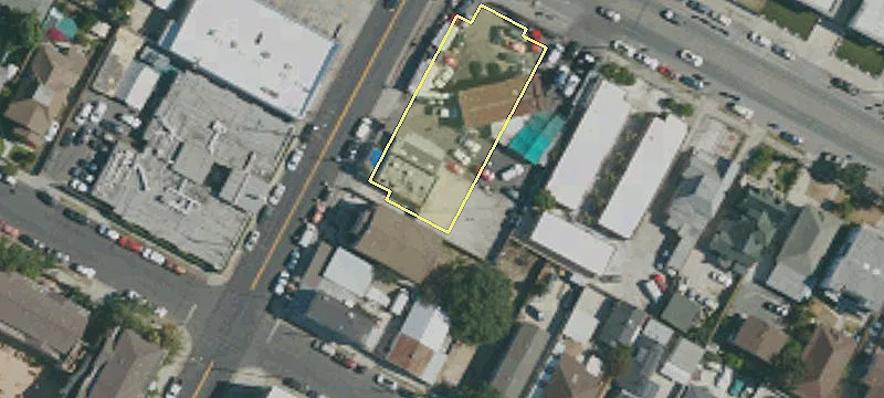 2614 Maple Ave