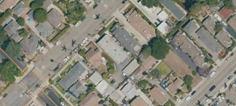 858 Walnut Ave